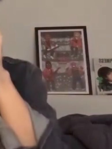 Uma 👽 tweet media