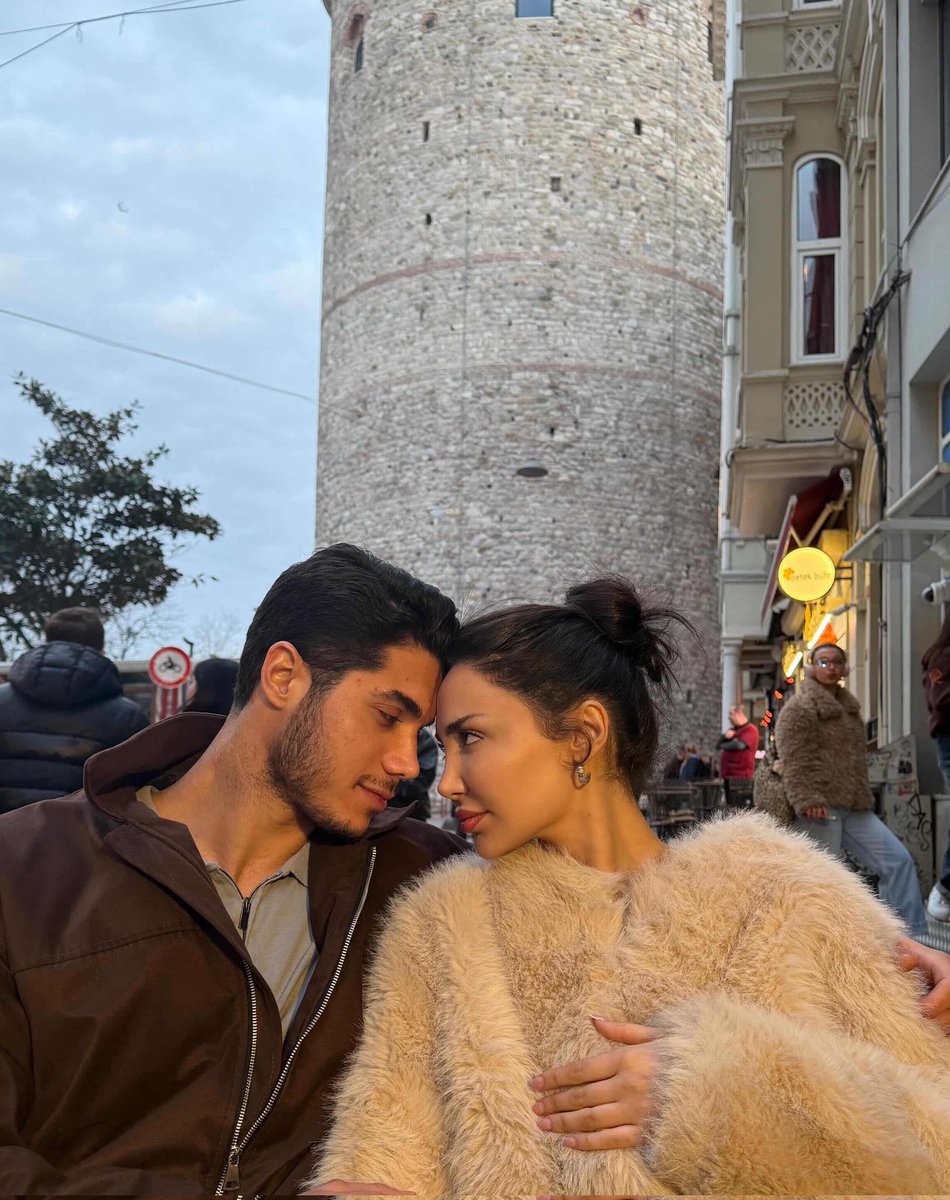 H_antisavar's tweet image. angry görünüp happy hisseden çift 

#kerper #kismetseolur