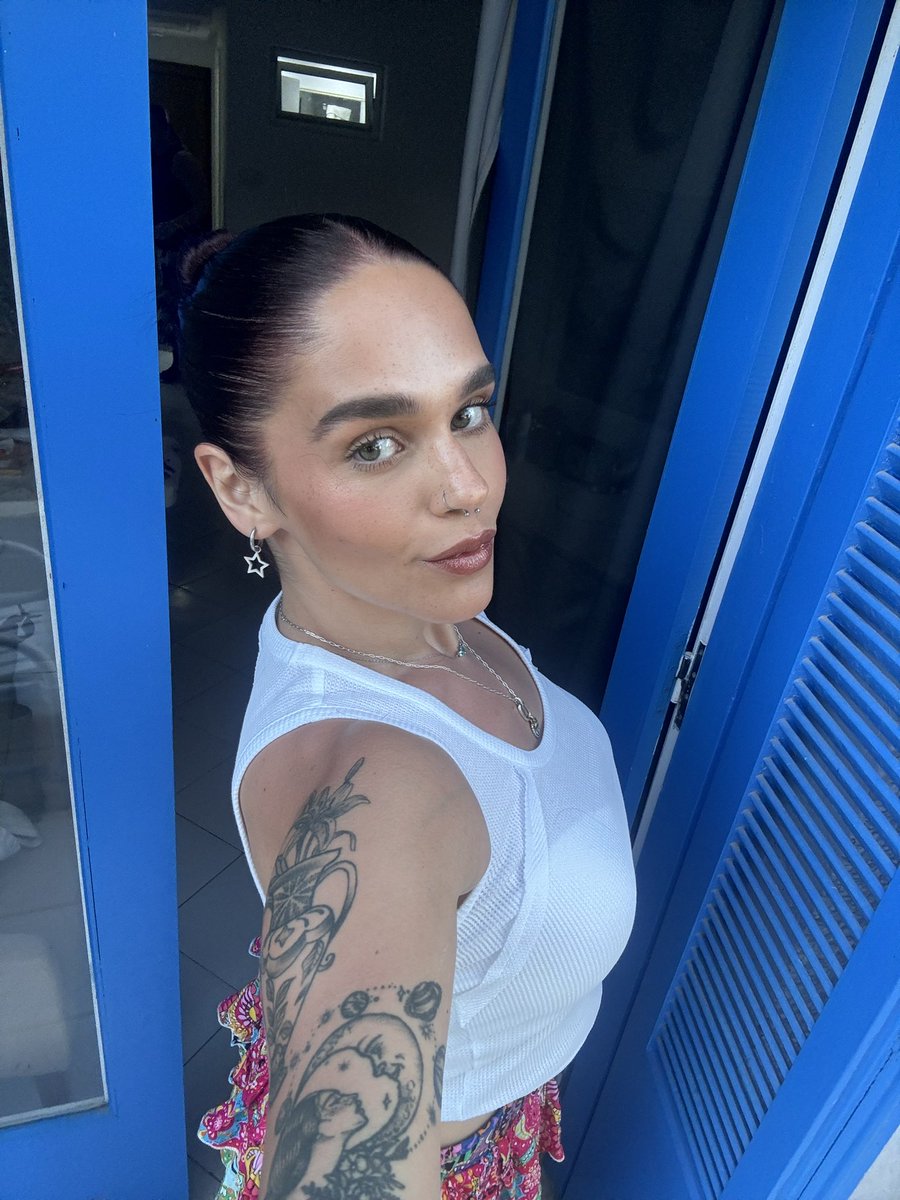 lucy tweet media