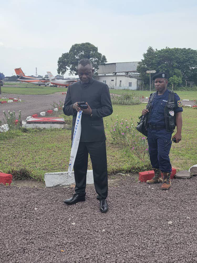 Francis Otshudi tweet media