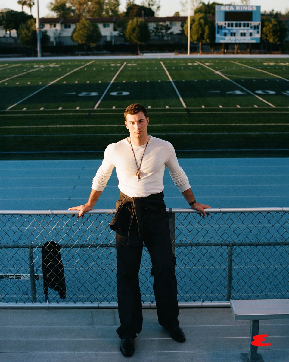 Fernando Mendoza stuns for Esquire 🥵

The Raiders will draft the next great QB.