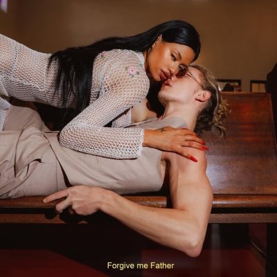 isa 🍂🏒 tweet media