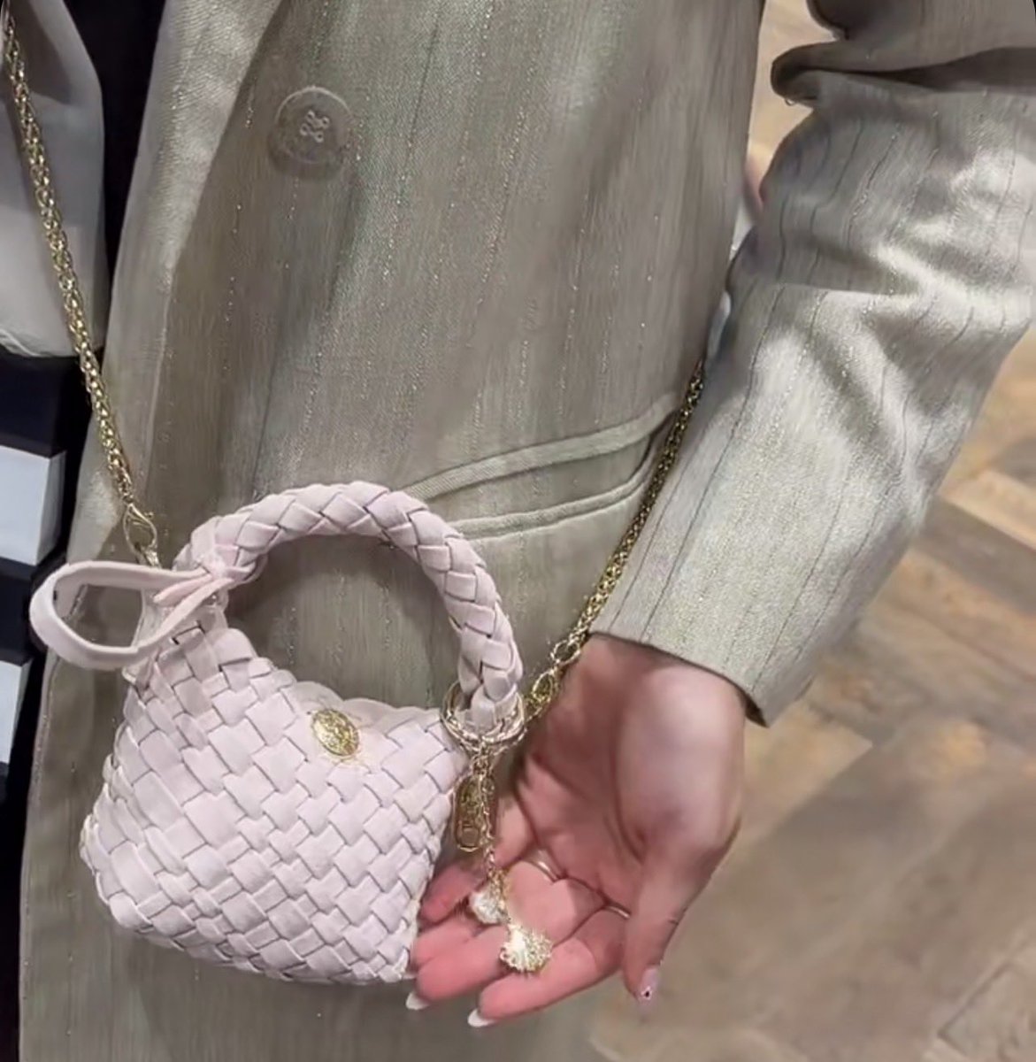 ميمَ tweet media