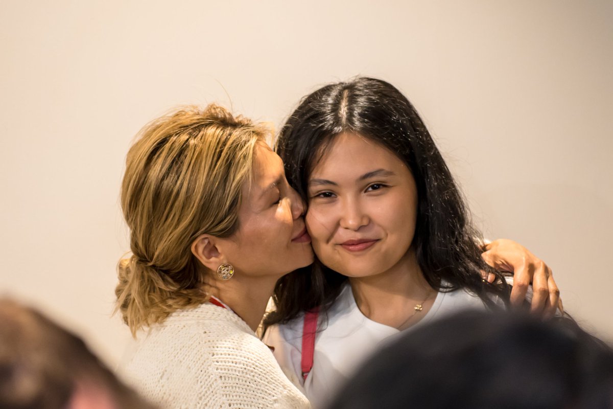ChessbaseIndia's tweet image. The joy of a mother! 

Bibisara Assaubayeva with her mother Liana Tanzharikova after winning her penultimate round game against Anna Muzychuk.

Photos: Prajwal Bhat and Amruta Mokal

#chess #chessbaseindia #fidecandidates