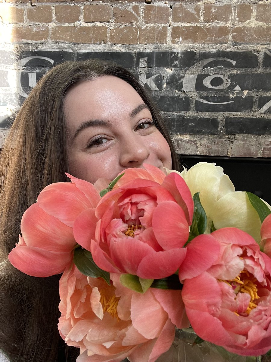 Alyssa 🌻 tweet media