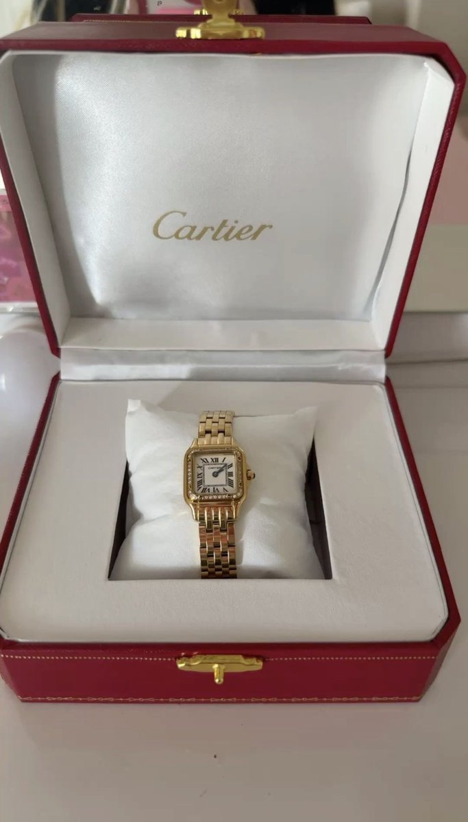 Grateful for this moment😊, I just picked up my Cartier⌚️🤩, earned straight from my crypto profits. Patience, discipline, and the right guidance made it happen. Big thanks to my coach <a href="/coach___sophie/">CRYPTO MENTOR📊📚</a>