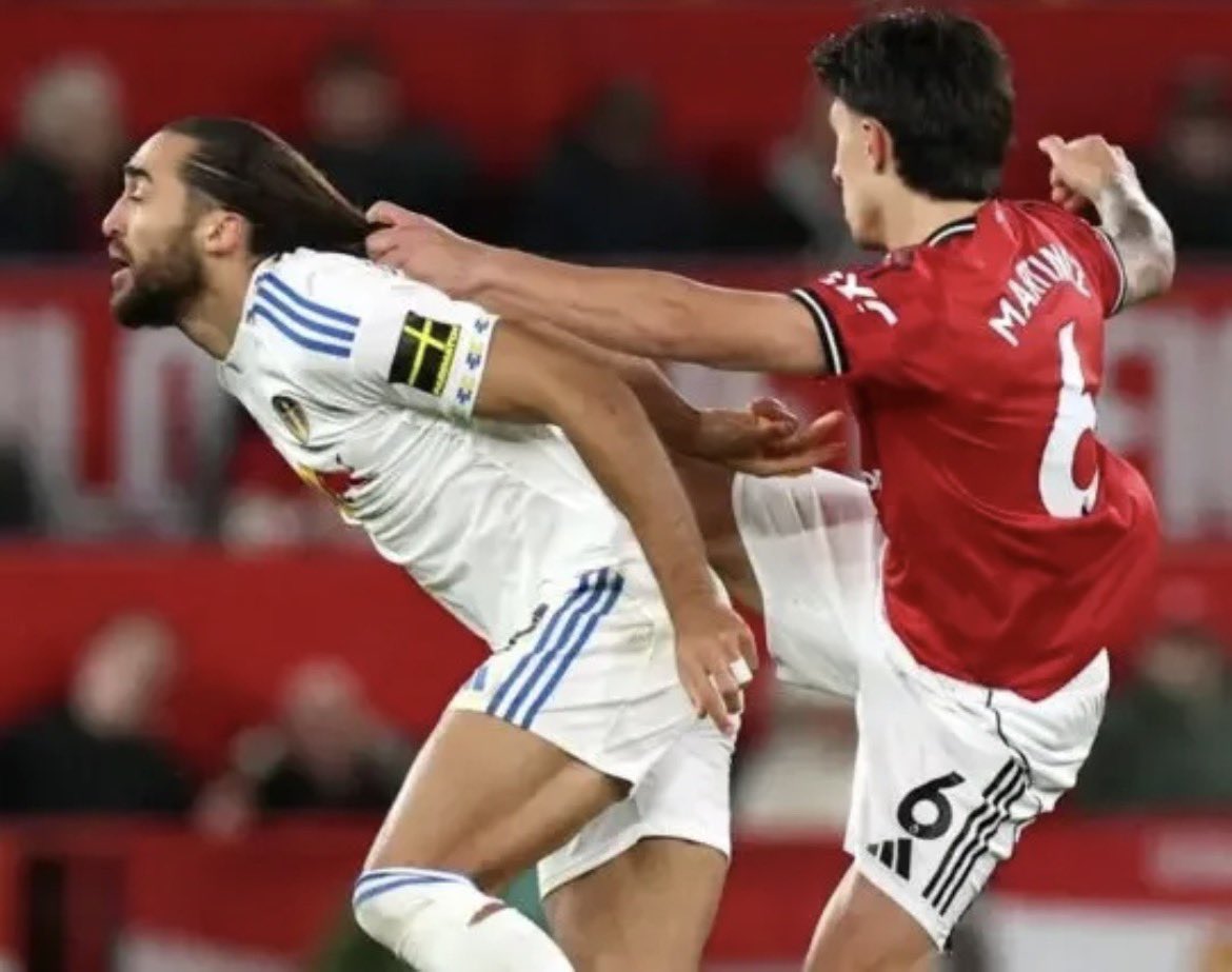 BarnieRubble tweet media