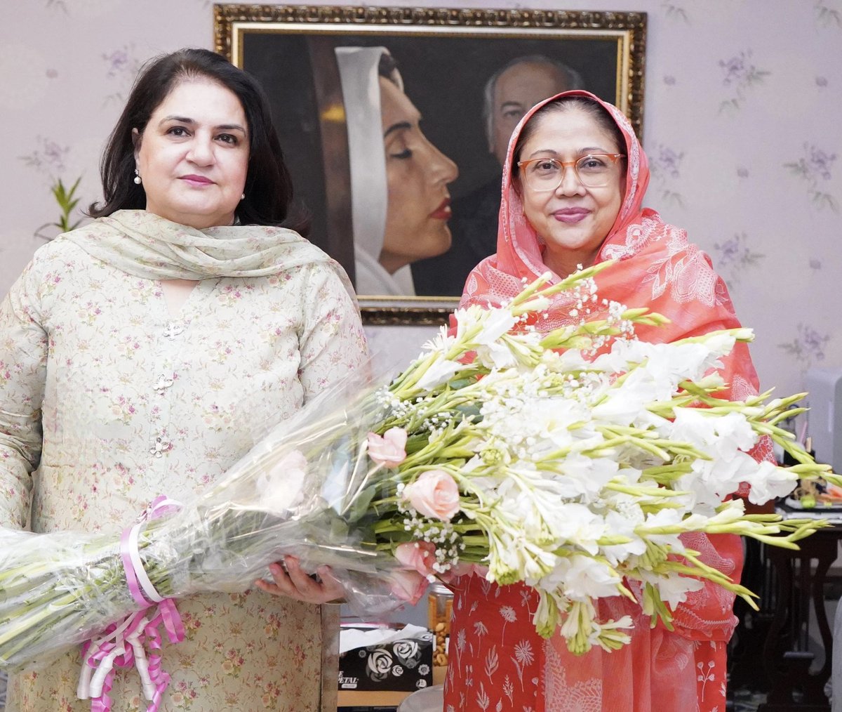 RubinakhalidPPP's tweet photo. A leader is the one who knows the way, goes the way, and shows the way ❤️Real leadership is all action — knowing the path, walking it first, then guiding others down it.❤️ https://t.co/qyZPbCYw0j