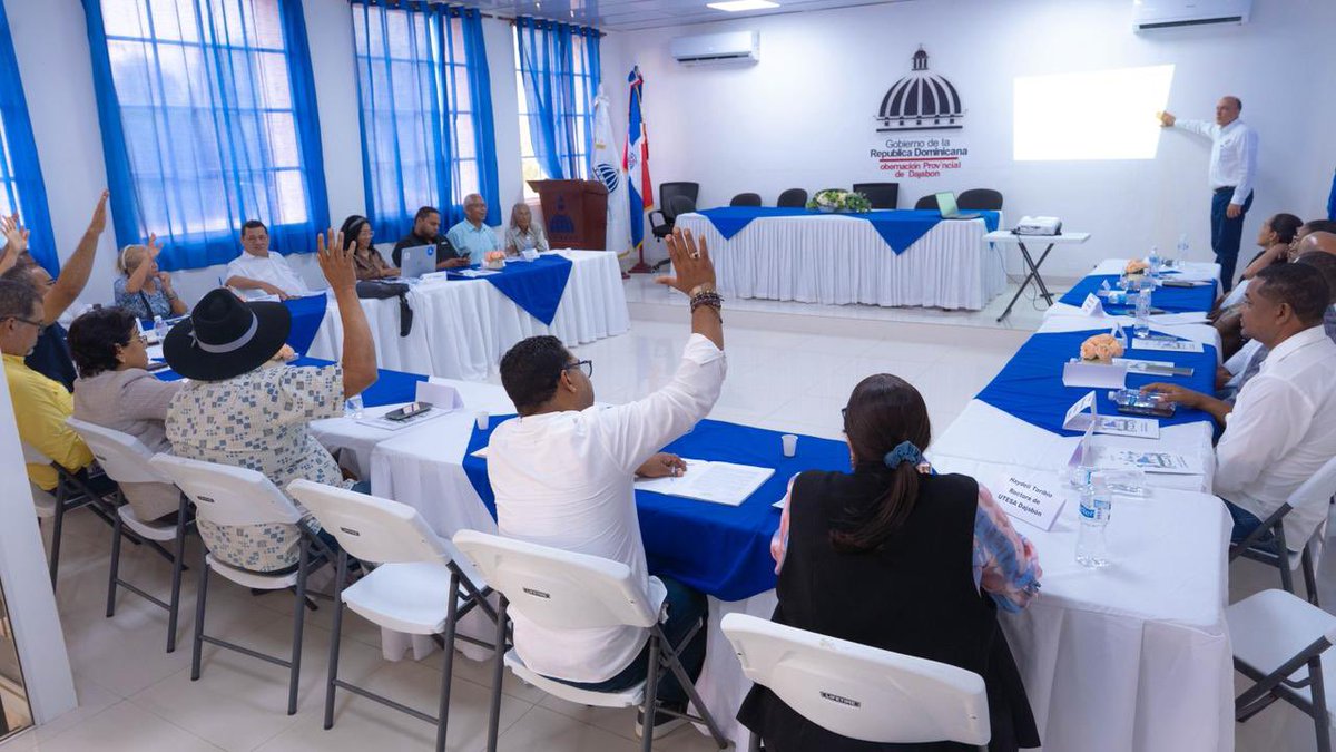 Ministerio de Hacienda y Economía tweet media