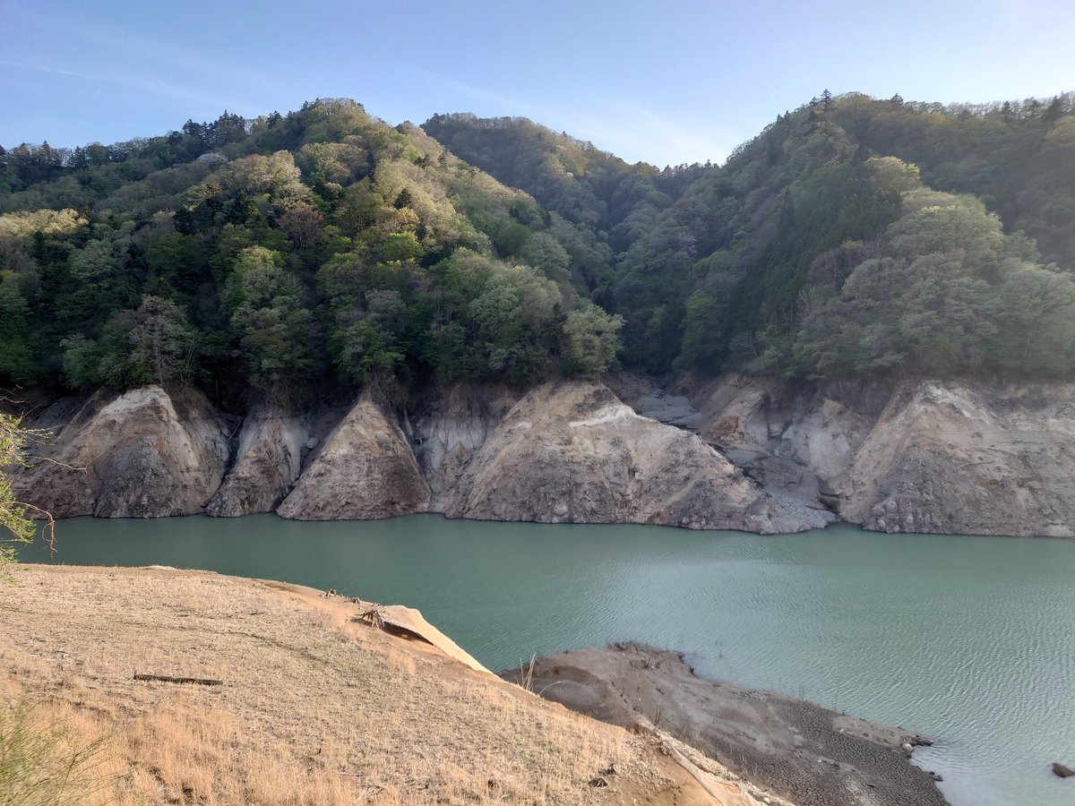 ⊿野毛坂工事中 tweet media