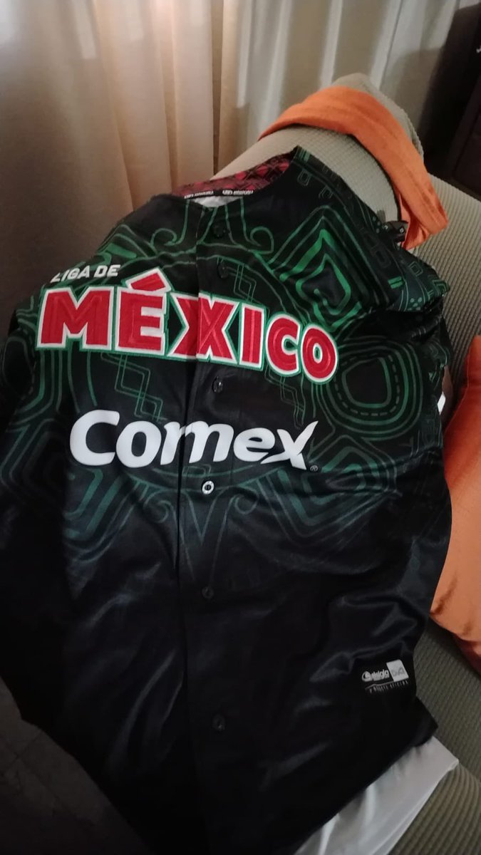 VaderCharro's tweet photo. ⚫️ Tantas veces te pedí una desgraciado @deporteselsiglo, tantas veces vomité bilis por ti, se me ha caído el pelo por ti, tengo nervio por ti, voy al psiquiatra por ti y hoy por fin apareces 

❤️❤️❤️ El campeón del Caribe 🇲🇽🔴

#SerieDelCaribe2026 #Jalisco2026 ⚾️⚾️⚾️ https://t.co/1rFQ0qOTiv