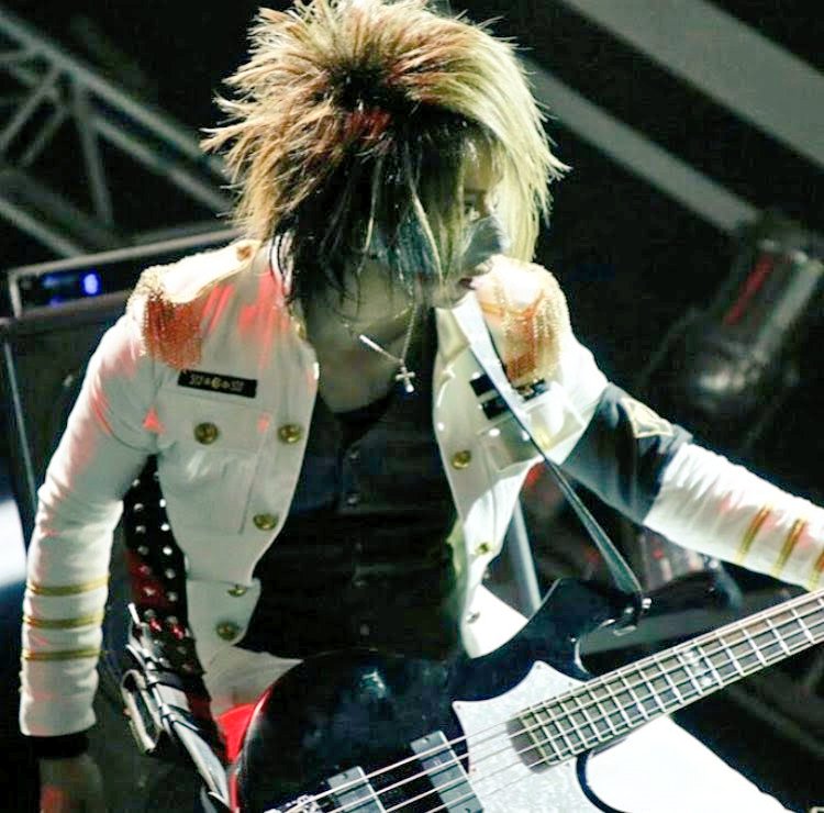 ars0929's tweet photo. 2年前に戻れたらなあなんて考える。
あの日にライブとかあったらまた違ったんかなあ。

みんなの想いが届きますように…。 https://t.co/sIoxiVF7tE