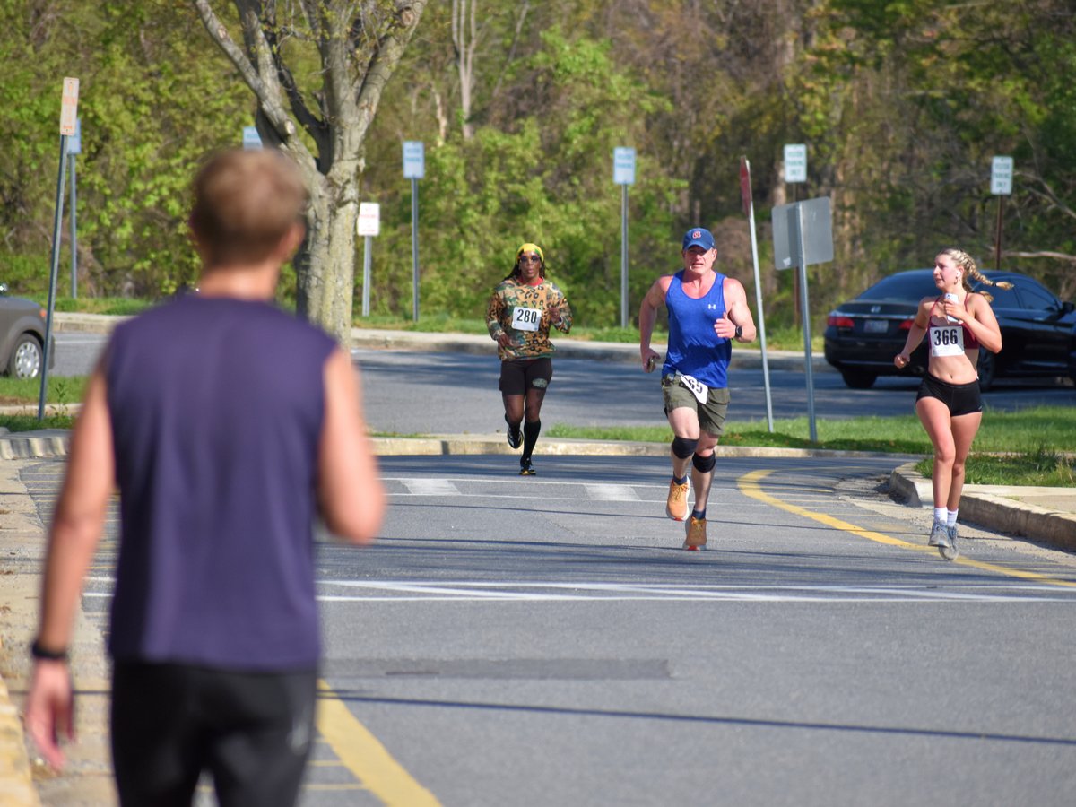 AnnapStriders's tweet photo. Over 1,800 photos from Sunday's Cherry Pit 10 Mile Race (4/12) are now up! Visit https://t.co/P8wvjKKYIb to check 'em out. Free to download for personal use! And if you missed our last post, head to https://t.co/Ml1b951pA1 to peruse the full Cherry Pit results. https://t.co/VHZ5pHNMXg
