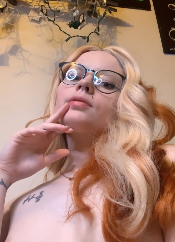 🕷🕸 𝔰𝔭𝔬𝔬𝔨𝔶𝔟𝔞𝔯𝔟𝔦𝔢𝔤𝔯𝔩 🕸🕷 TOP 3% tweet media