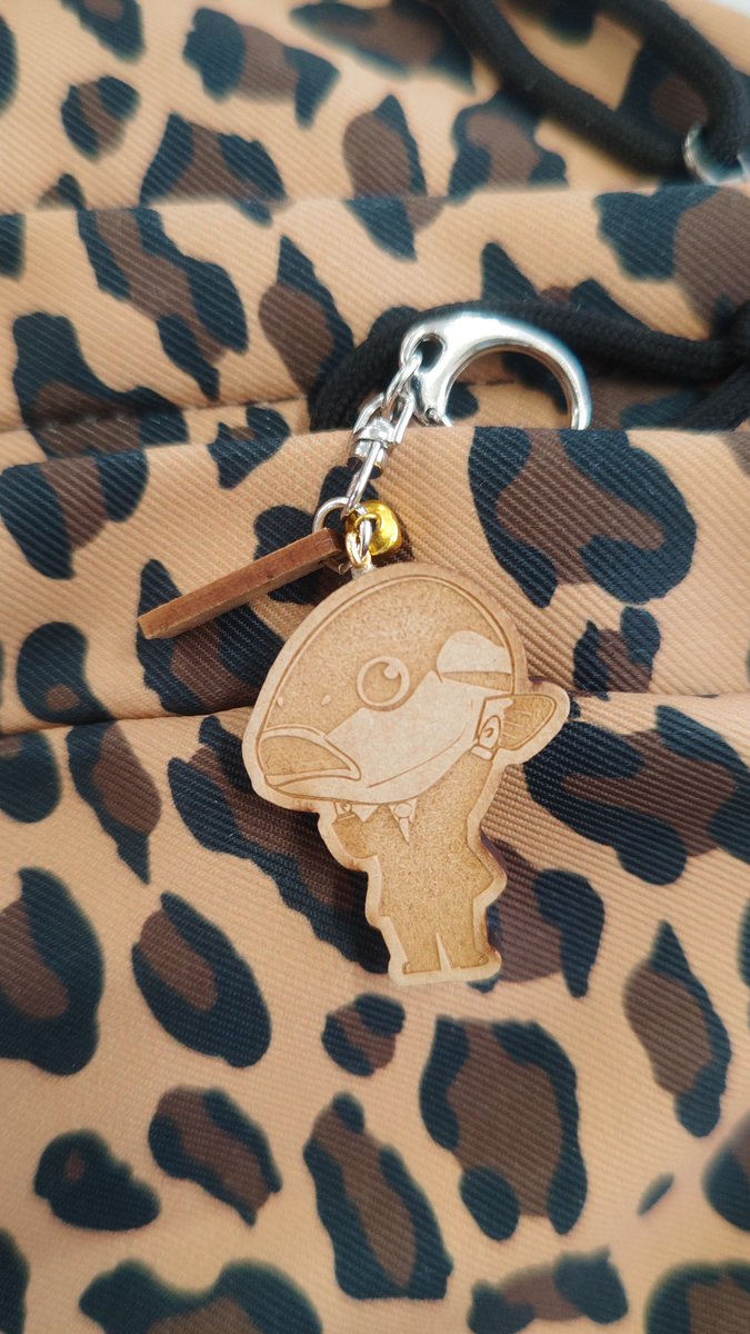 カンパチロウさんを愛用カバンに付ける