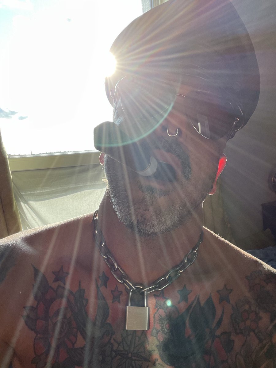 Asylum_13 tweet media