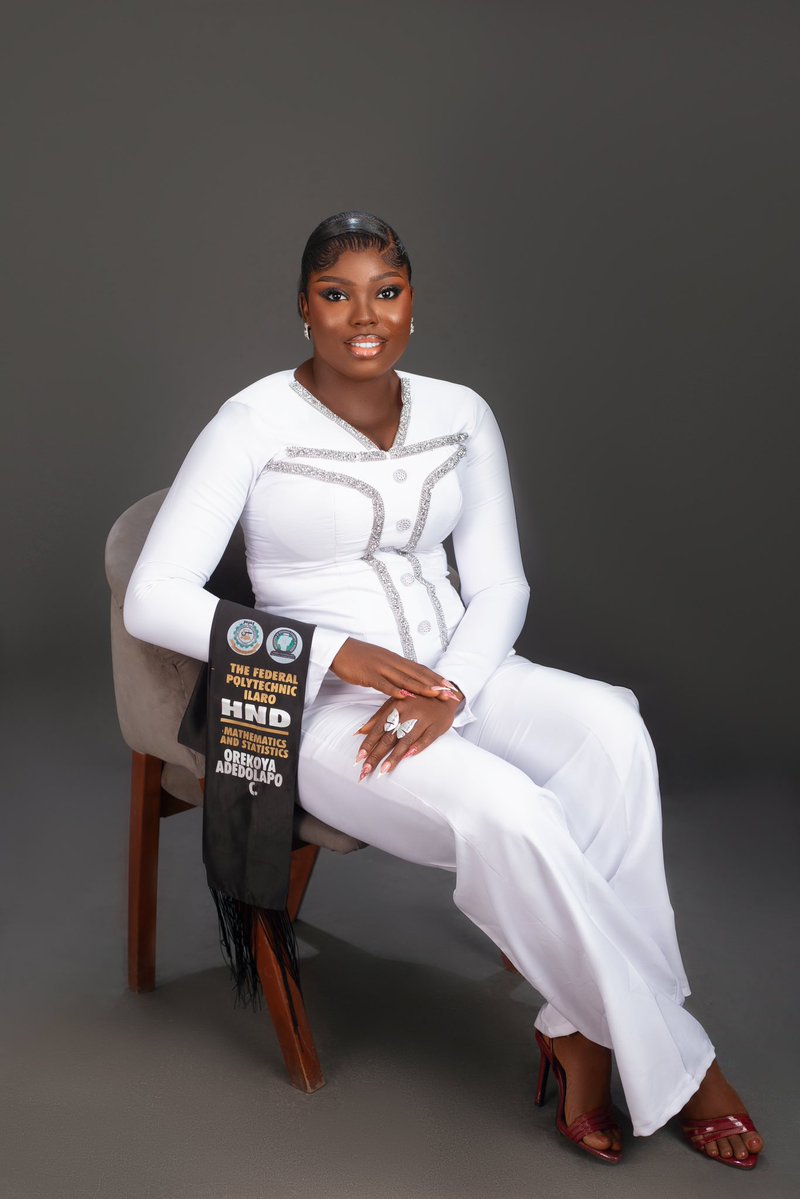 Dollar_Po3's tweet image. For every late night, every tears, every prayers... I made it 👩‍🎓💃🙏🏾