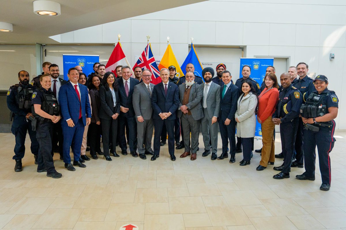 BNagra1970's tweet image. It was an absolute pleasure for us @PeelPolice 22 Div Command, @NChhinzer, @BNagra1970, and our officers to meet and welcome Hon PM @MarkJCarney for a visit &amp;amp; tour.
A great opportunity for CMG to showcase our commitment to community safety/service.
#PeelPolice #CommunitySafety