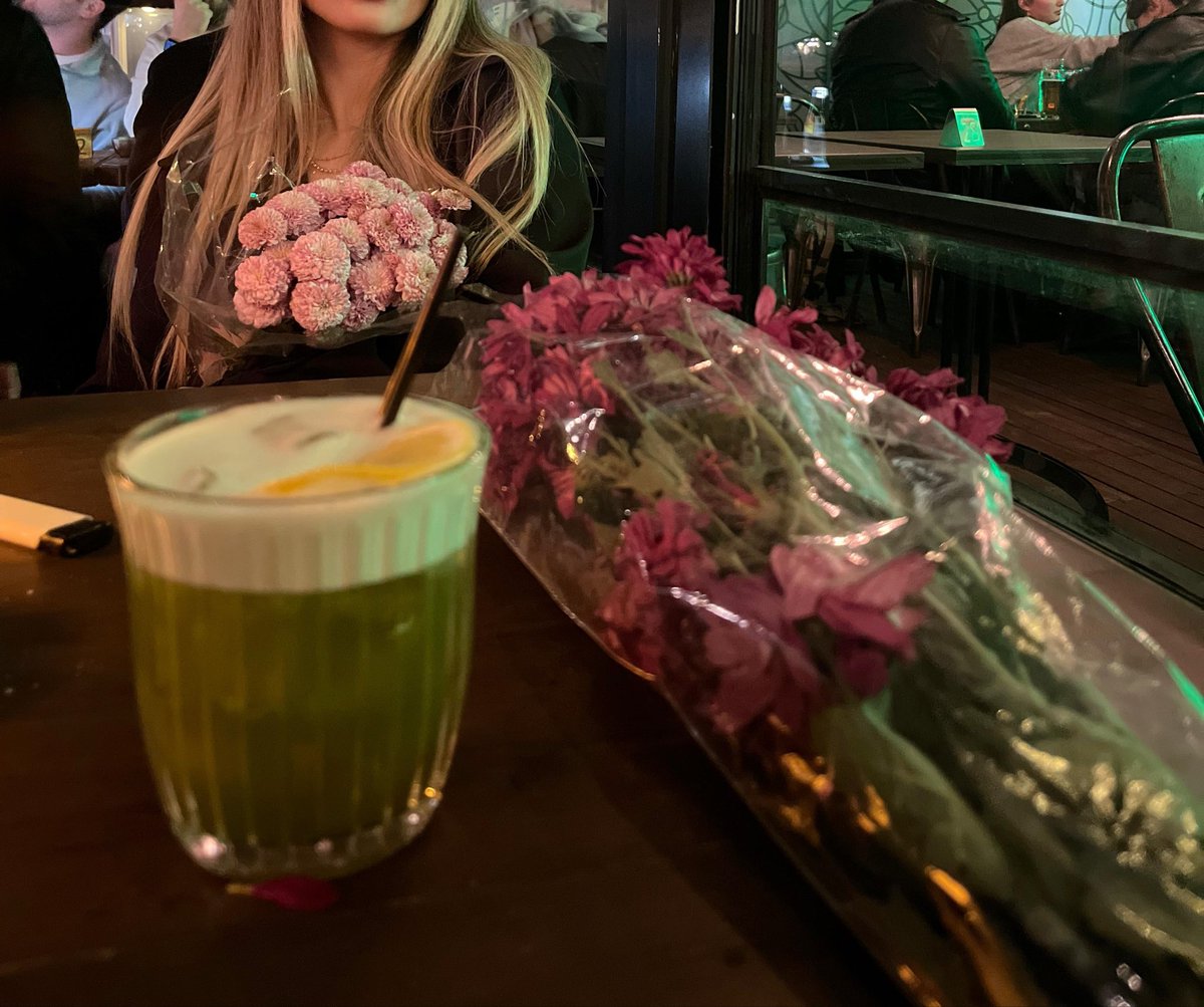 azra ROMAYI VERDİ tweet media
