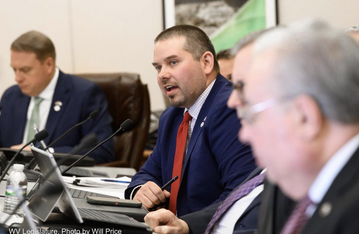 ChrisRoseWV's tweet image. High gas &amp;amp; electric bills are crushing WV families. As Senate Energy Chair &amp;amp; 4th-gen coal miner, I backed the gas tax suspension, tax cuts + SB 1041 for reliable coal power right here at home.

America First energy = lower costs &amp;amp; WV jobs!

#AmericaFirst