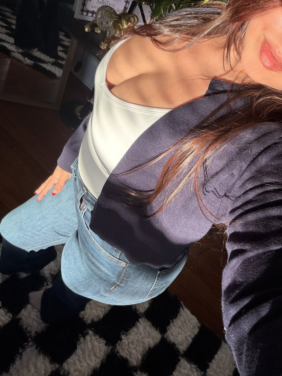 Theaprillester tweet media