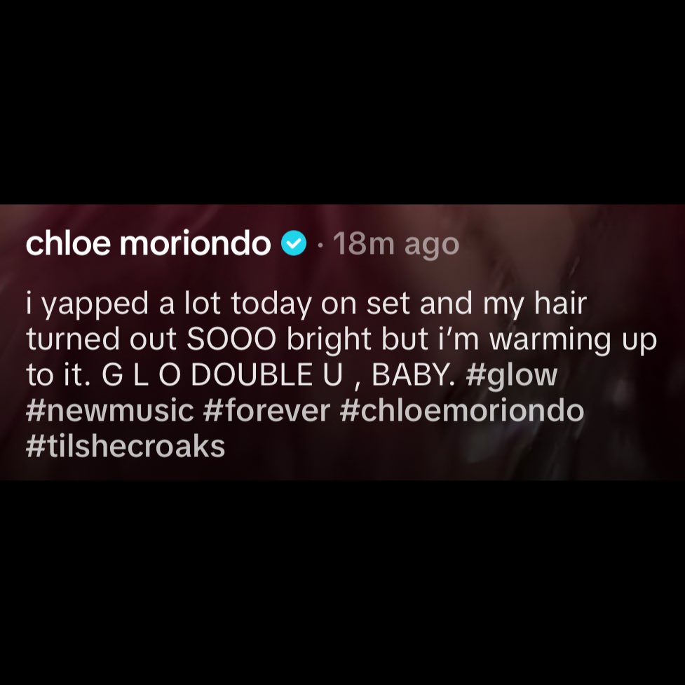 chloe updates 🦪 tweet media