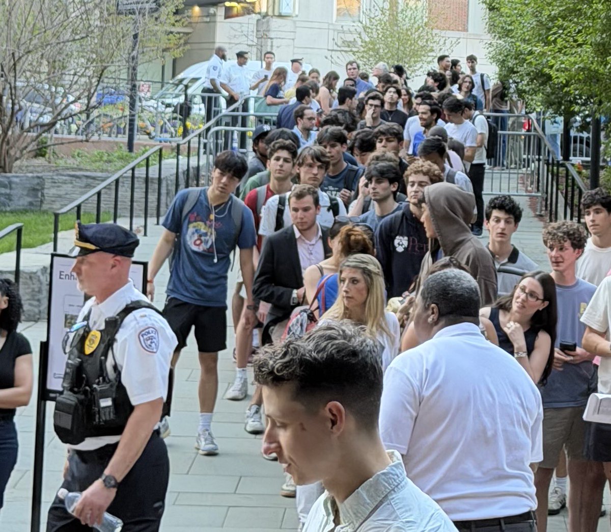 Scott Walker tweet media