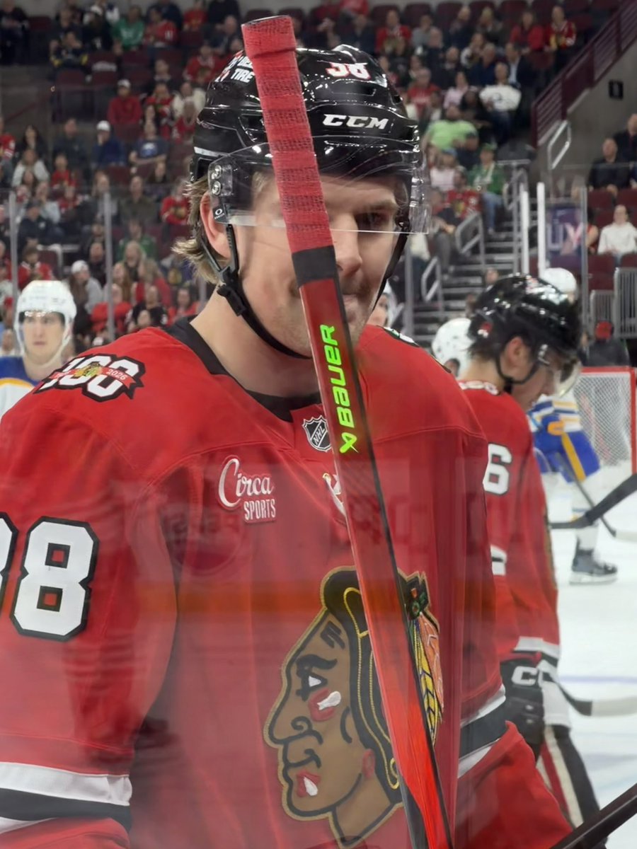 j ⁷⁵ 🏒 tweet media