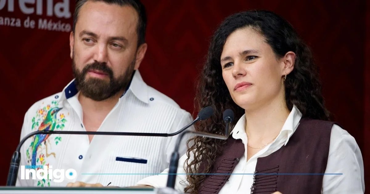 No tarda en salir <a href="/LuisaAlcalde/">Luisa Alcalde</a> de la dirigencia morenista.

Con ella se va su novio, #CeroVotos. Esa relación es la única razón por la que Arturo Ávila es vocero del partido.

Y se largan porque López Obrador está muy enojado ya que recibió las últimas encuestas y está enterado