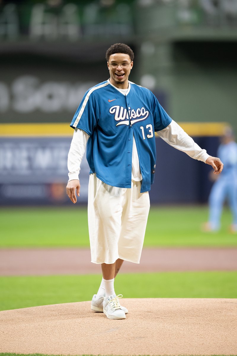 Milwaukee Brewers tweet media