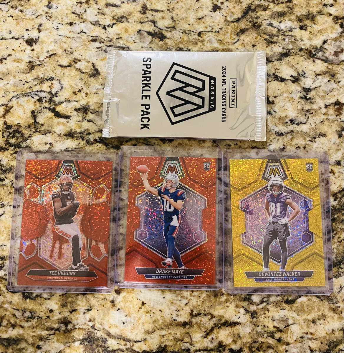 toolatemane's tweet image. Thanks #panini. sparkle pack went pretty well @CardPurchaser