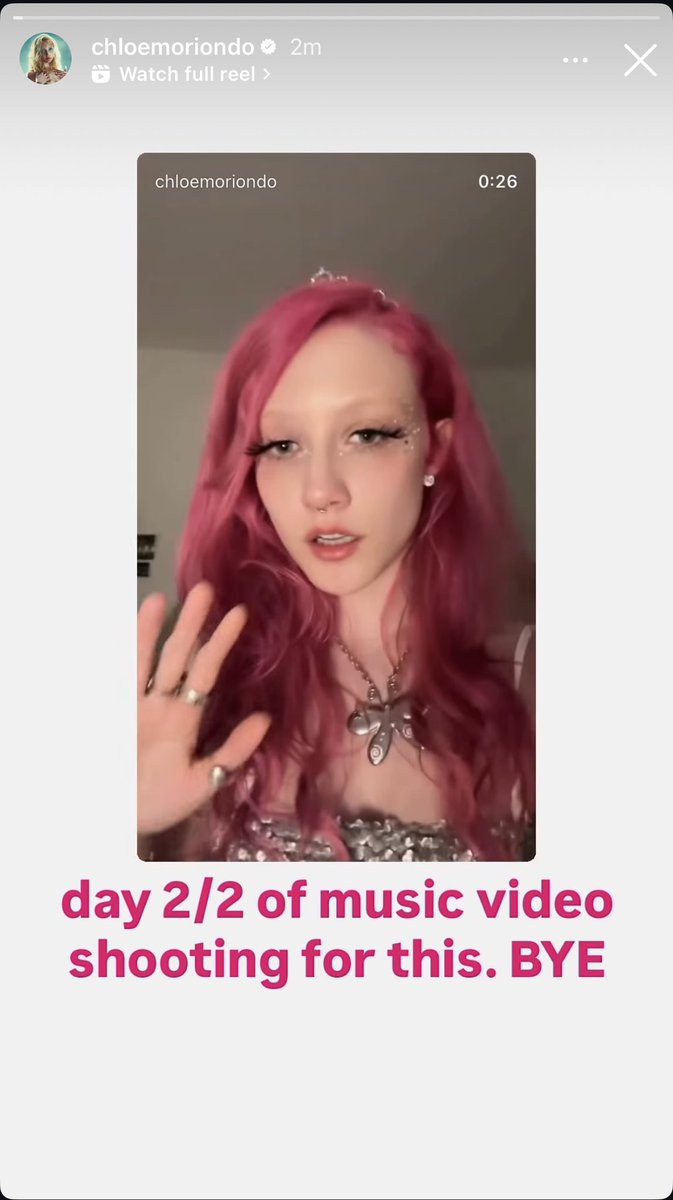 chloe updates 🦪 tweet media