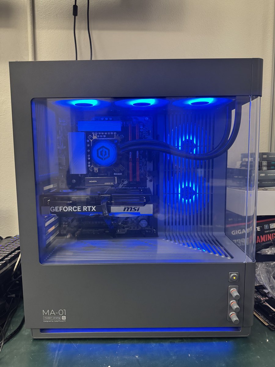 CYBERPOWERPC's tweet image. Which color would you pick?🤔 #cyberpowerpc #pcgaming