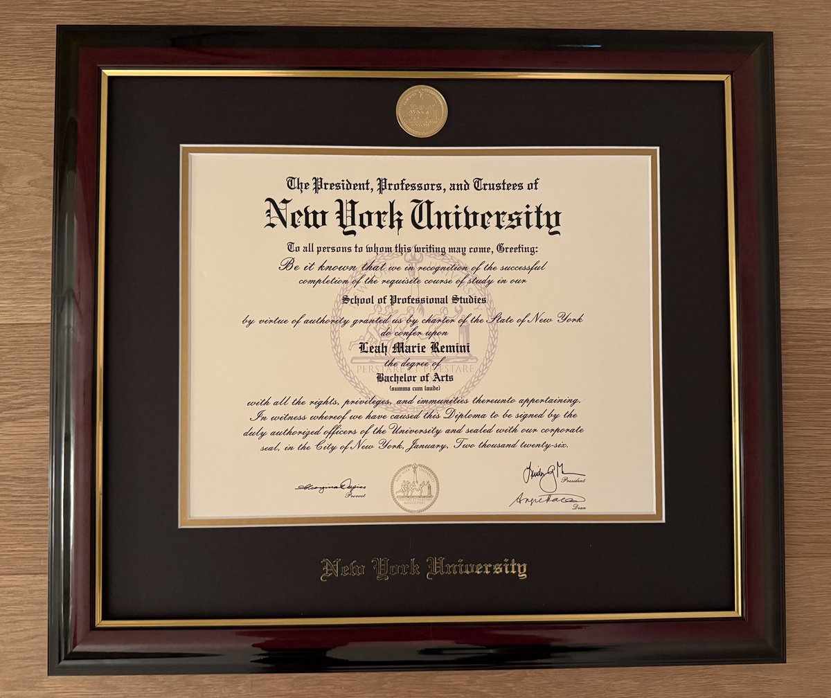 Leah Remini tweet media