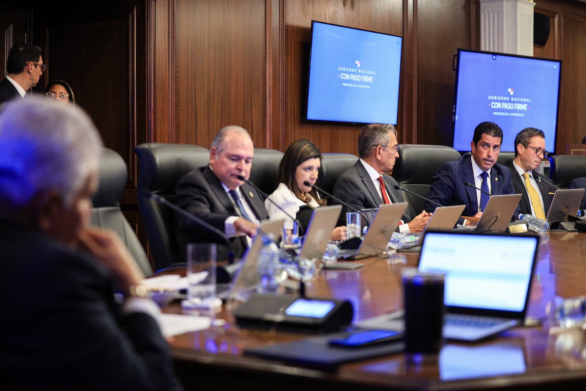 Astrid Salazar tweet media