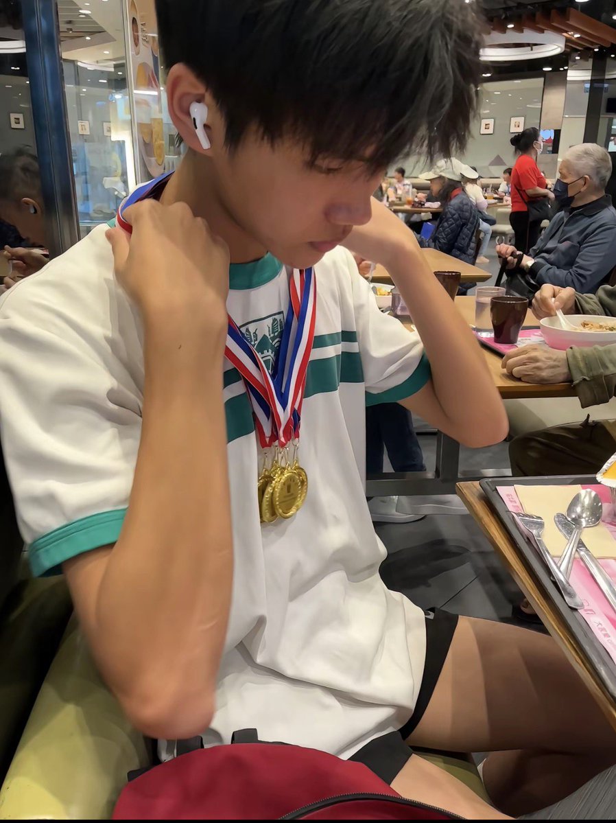 同嘉男模连锁 tweet media