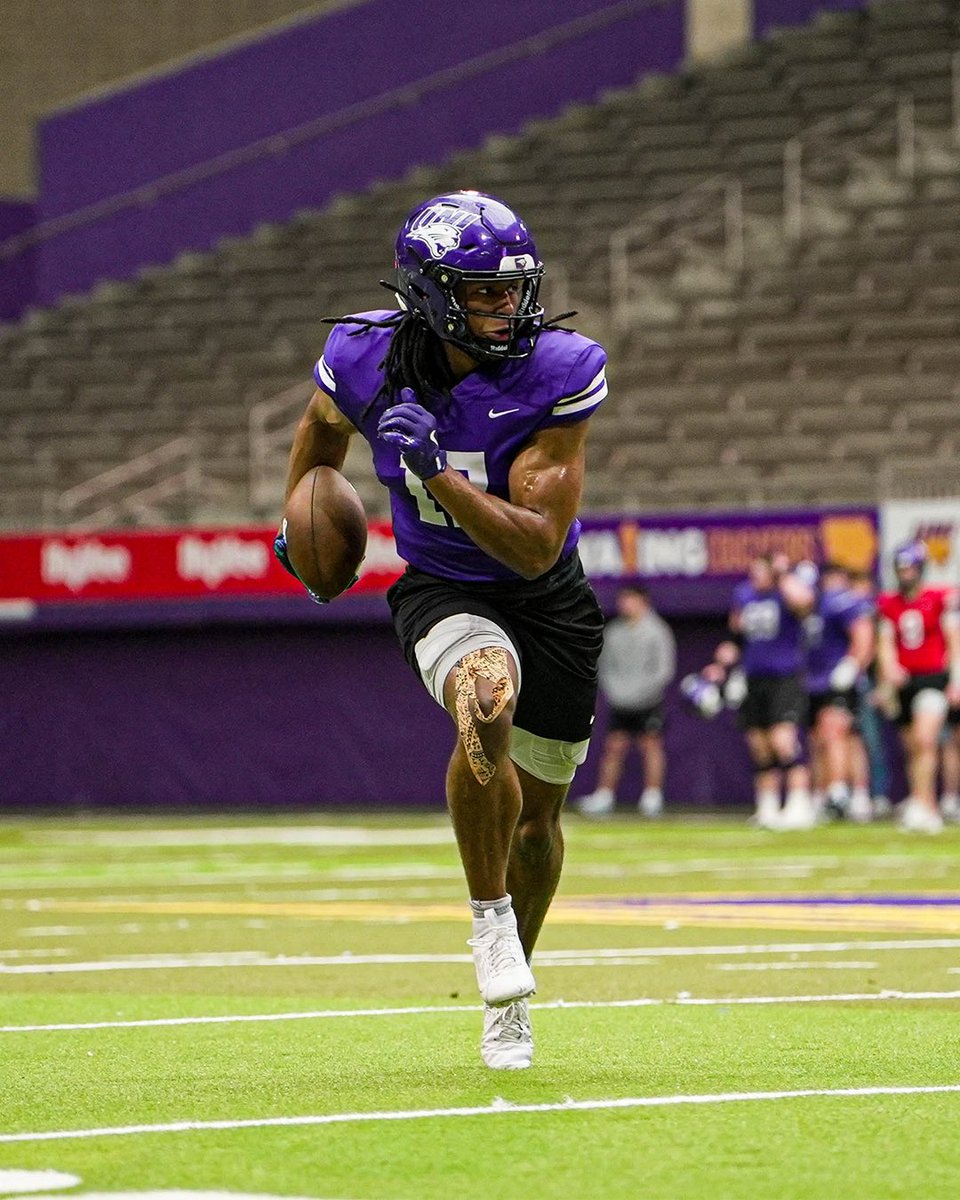 UNI Football tweet media