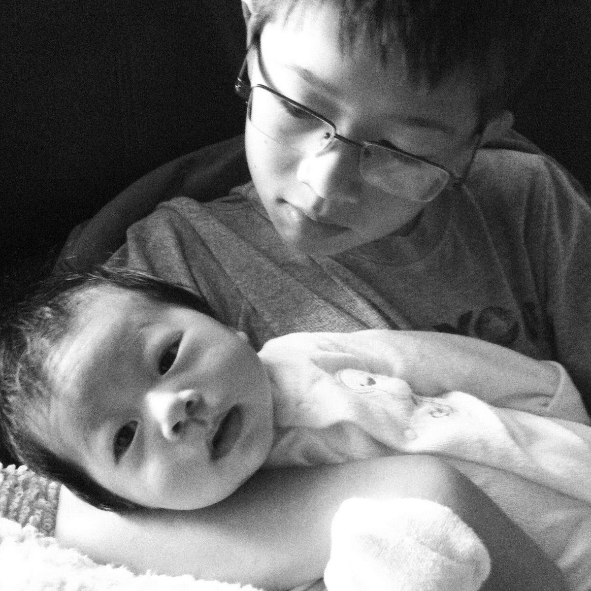 sarakwellman's tweet photo. My family has a lot to celebrate in April: 4 birthdays in 10 days. Happy 14th and 24th to my world. 🎂♥️ https://t.co/X1asQTcwZk