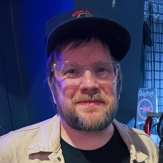 Writing Sleeper Hits 🖤🩶🤍💜 tweet media