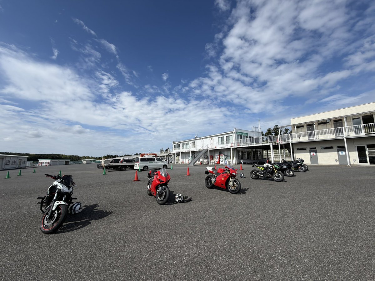 トライアンフ東京ベイ tweet media