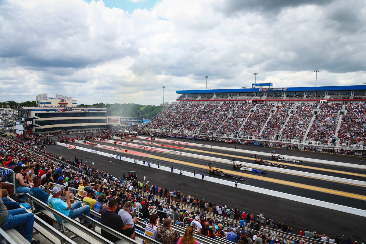 zMAX Dragway tweet media