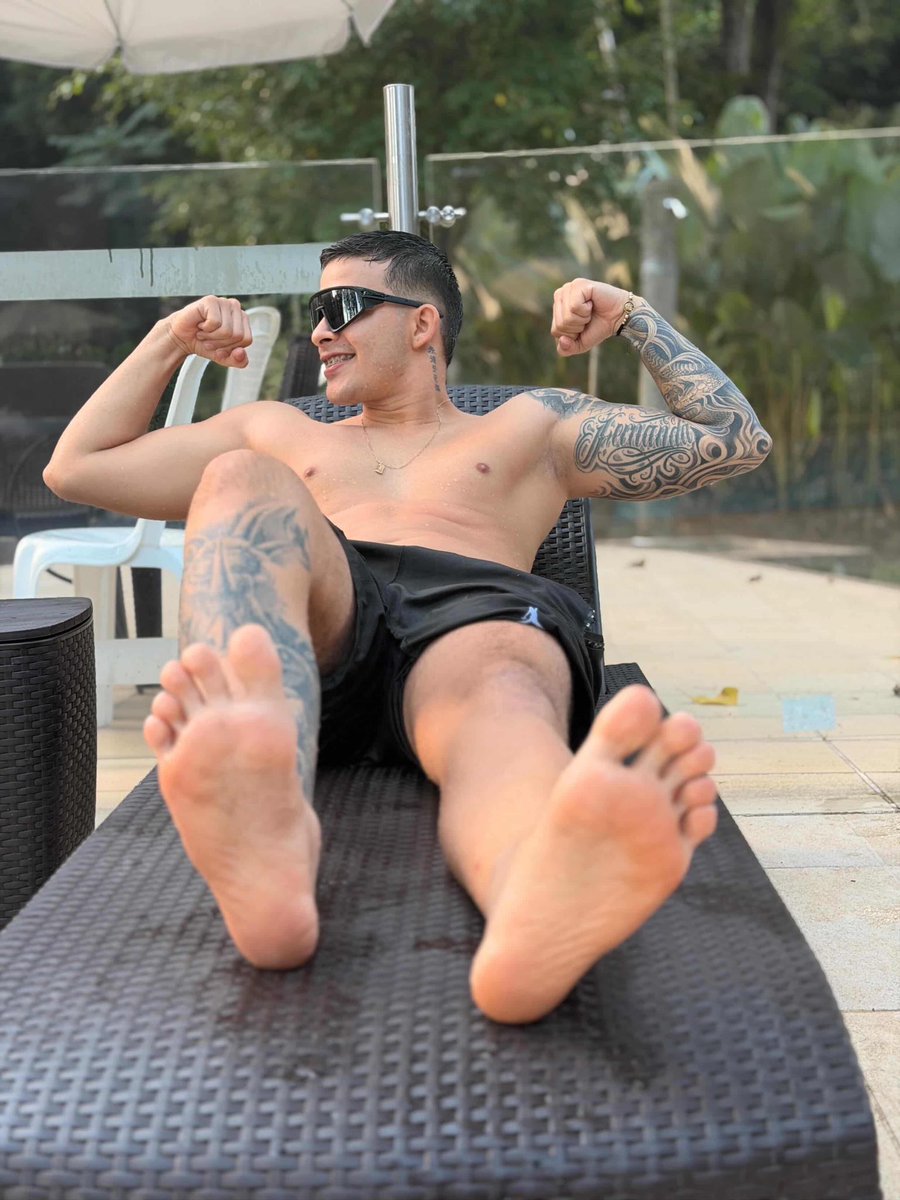 masculinapostaa's tweet photo. @JacobFire24 🦶🏻✌🏻
.
.

#malefeet #feet #footfetish #footmaster #footporn #footfetishnation https://t.co/BlfoyxSjz7