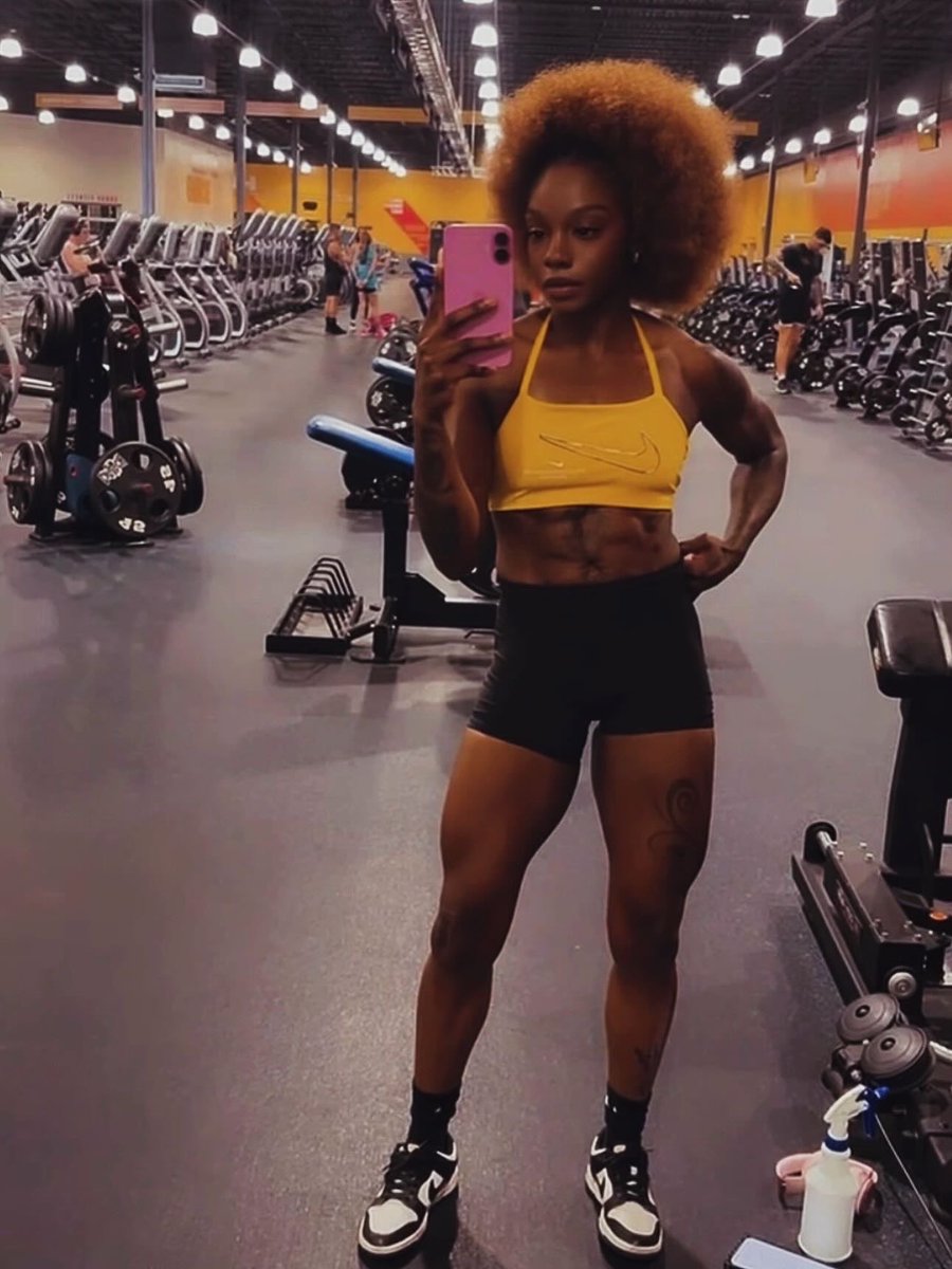 Berniebuckets1's tweet photo. Updating “ HER” gym bae https://t.co/xi1IcEwFeS