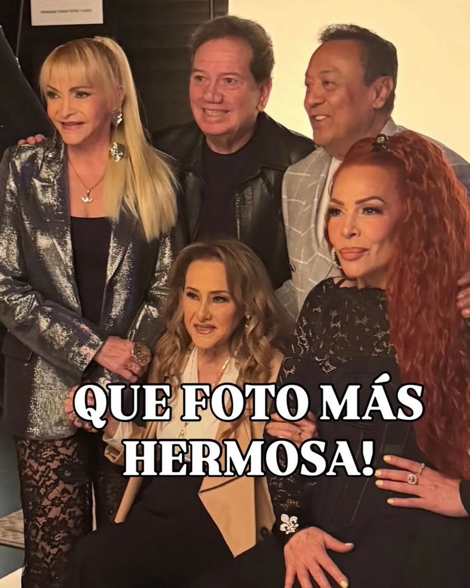 DIVAS Y ESTRELLAS FB tweet media