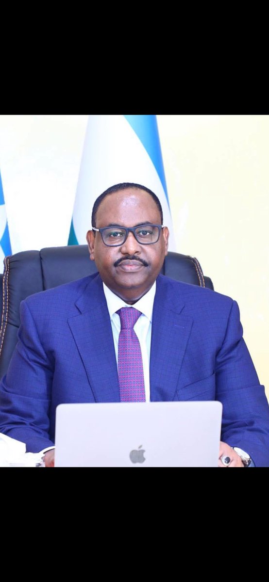 Sida aan ognahay waxaa dhamaaday xiligiigii ama sharciyadii parliament ka Somalia. Hadaba haday SaidDani iyo #AhmedMadoobe bilaabaan magacaabista xubnaha Parliament Maanka cusub kaddibna Mucaaradka iyo beesha caalamku taageerto #HassanSMohamud Muxuu sameenayaa??? Jawaab