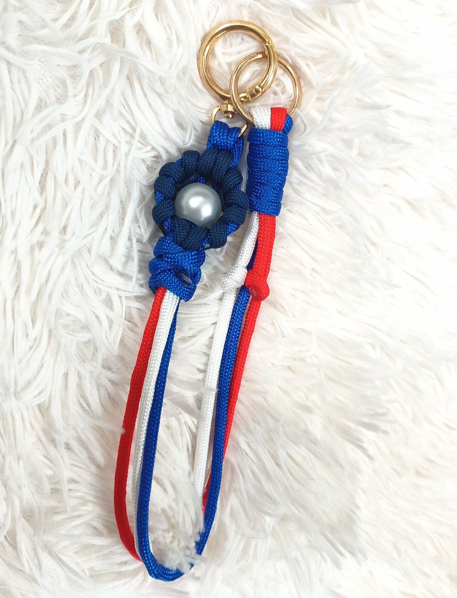 まなみにー tweet media