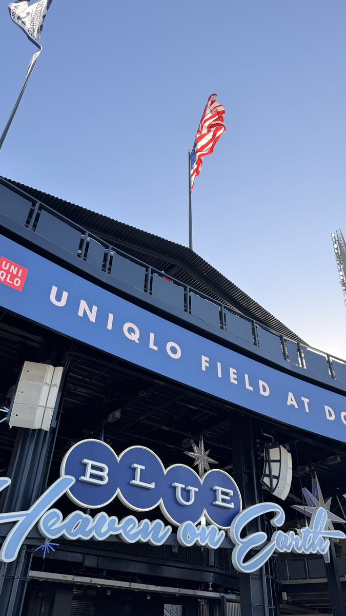 B2B WS CHAMP Max Muncy’s #1 Fan tweet media