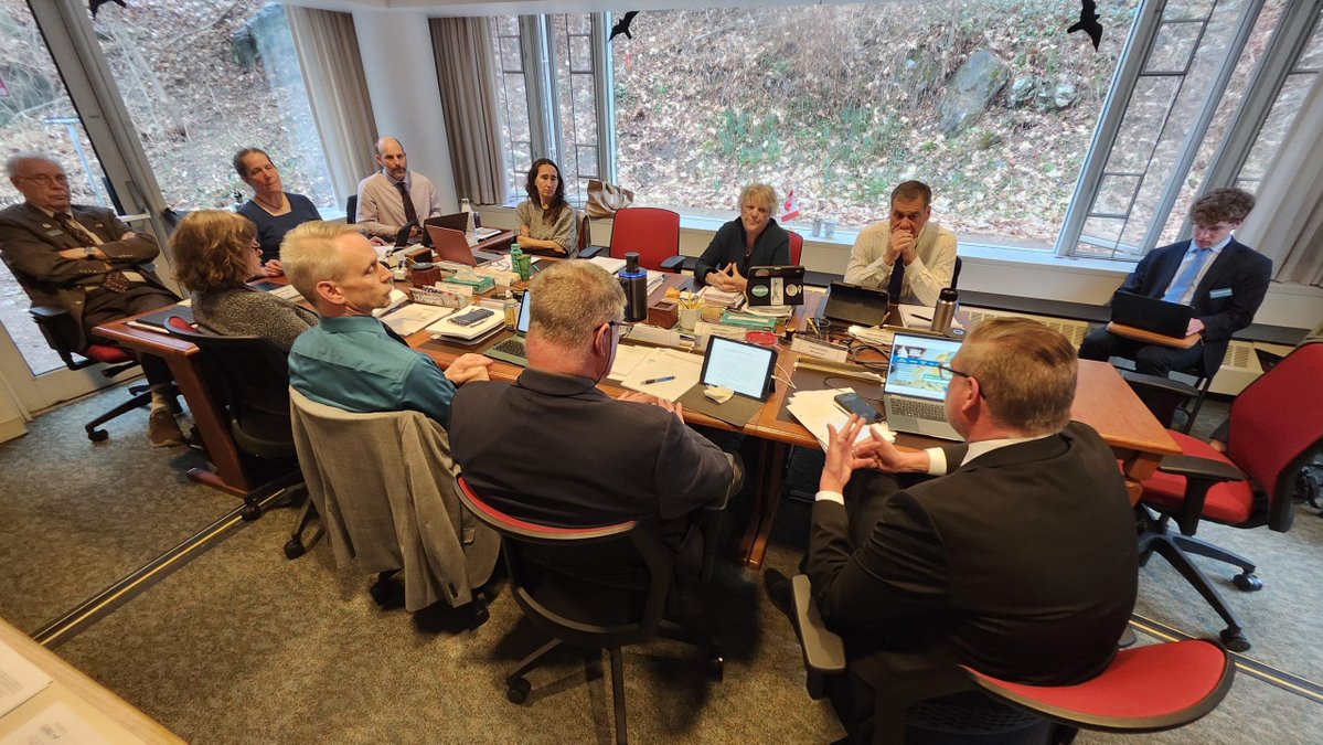 Seven Days tweet media