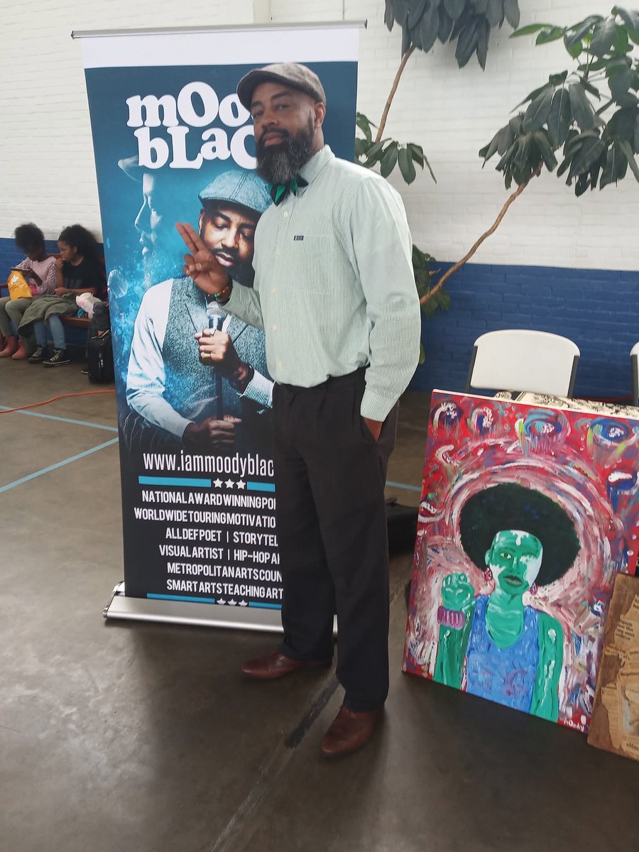 iammoodyblack's tweet image. Throwback at Charleston Poetry Festival 2019
#makingwordsmove #poetryperformance #moodyblack #charlestonsc #poetryfestival