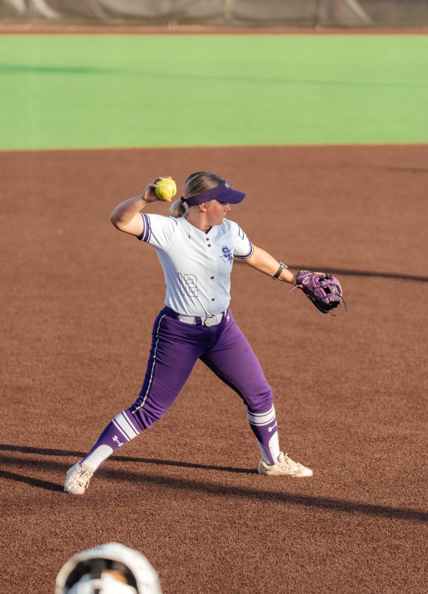 sfa_softball's tweet photo. Mid-Game Frames  🖼️

#AxeEm https://t.co/QdazRtI1iC